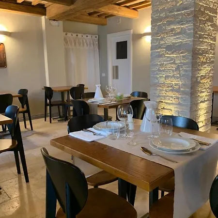 Angela 4* Fermo